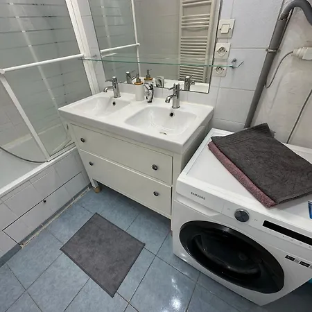 4 Etoiles Magnifique Neustadt - Spacieux, & Elegant Avec Balcon Et Belle Vue Apartment