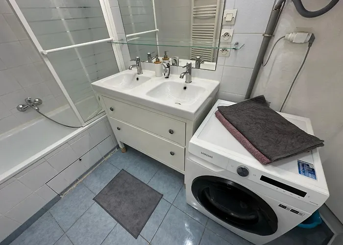 4 Etoiles Magnifique Neustadt - Spacieux, & Elegant Avec Balcon Et Belle Vue Apartman